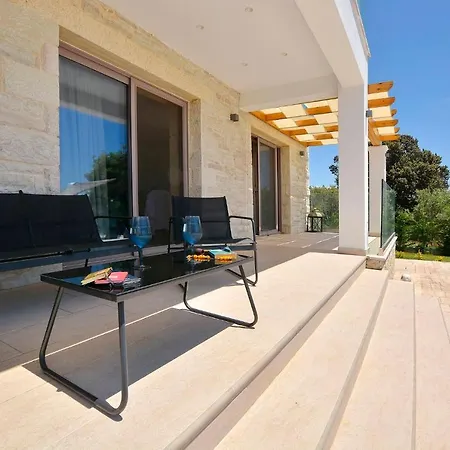 Villa Zeas *