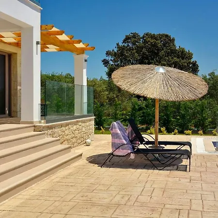 Zeas Villa Halikounas