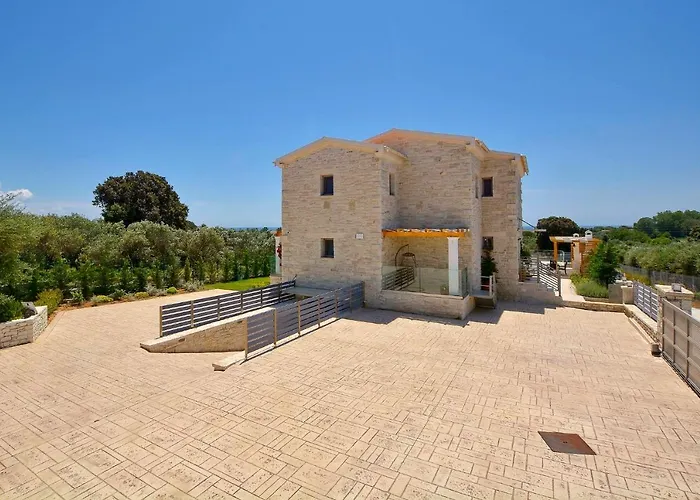 Zeas Villa *