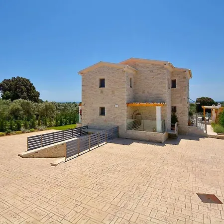 Zeas Villa *
