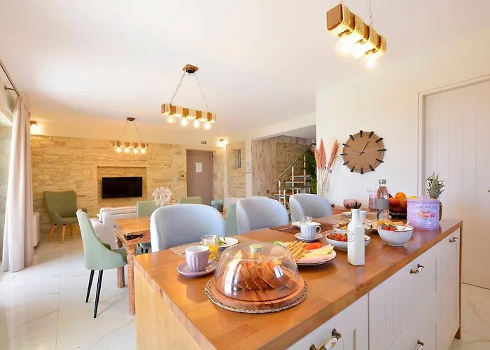 Zeas Βίλα Χαλικούνας