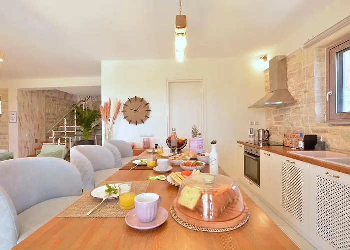 Zeas Βίλα Χαλικούνας