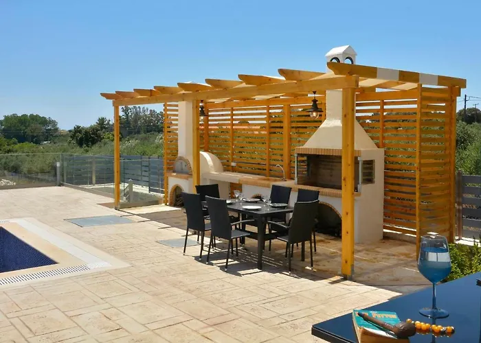 Zeas Βίλα Χαλικούνας