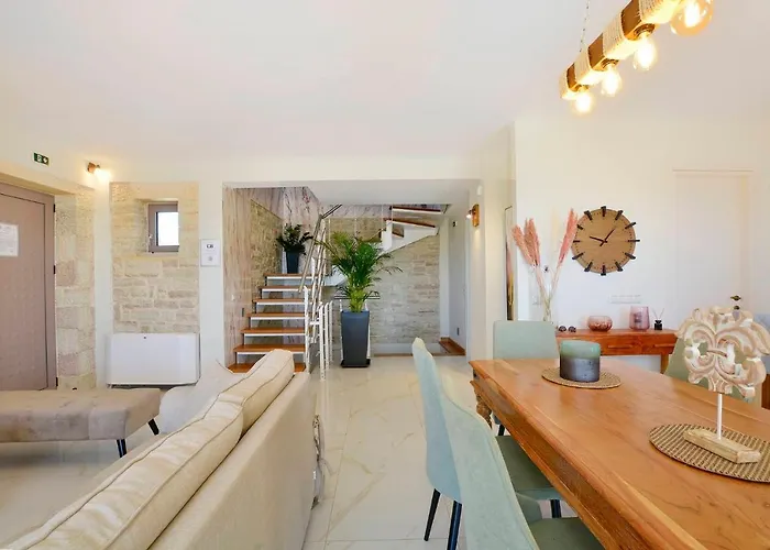 Zeas Βίλα Χαλικούνας