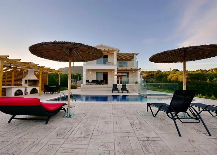 Zeas Βίλα Χαλικούνας